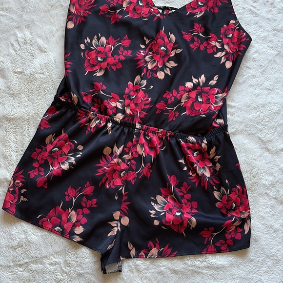 La Vie En Rose Floral Satin Romper Black Red Cami Lingerie Sleepwear XL - Picture 3 of 6